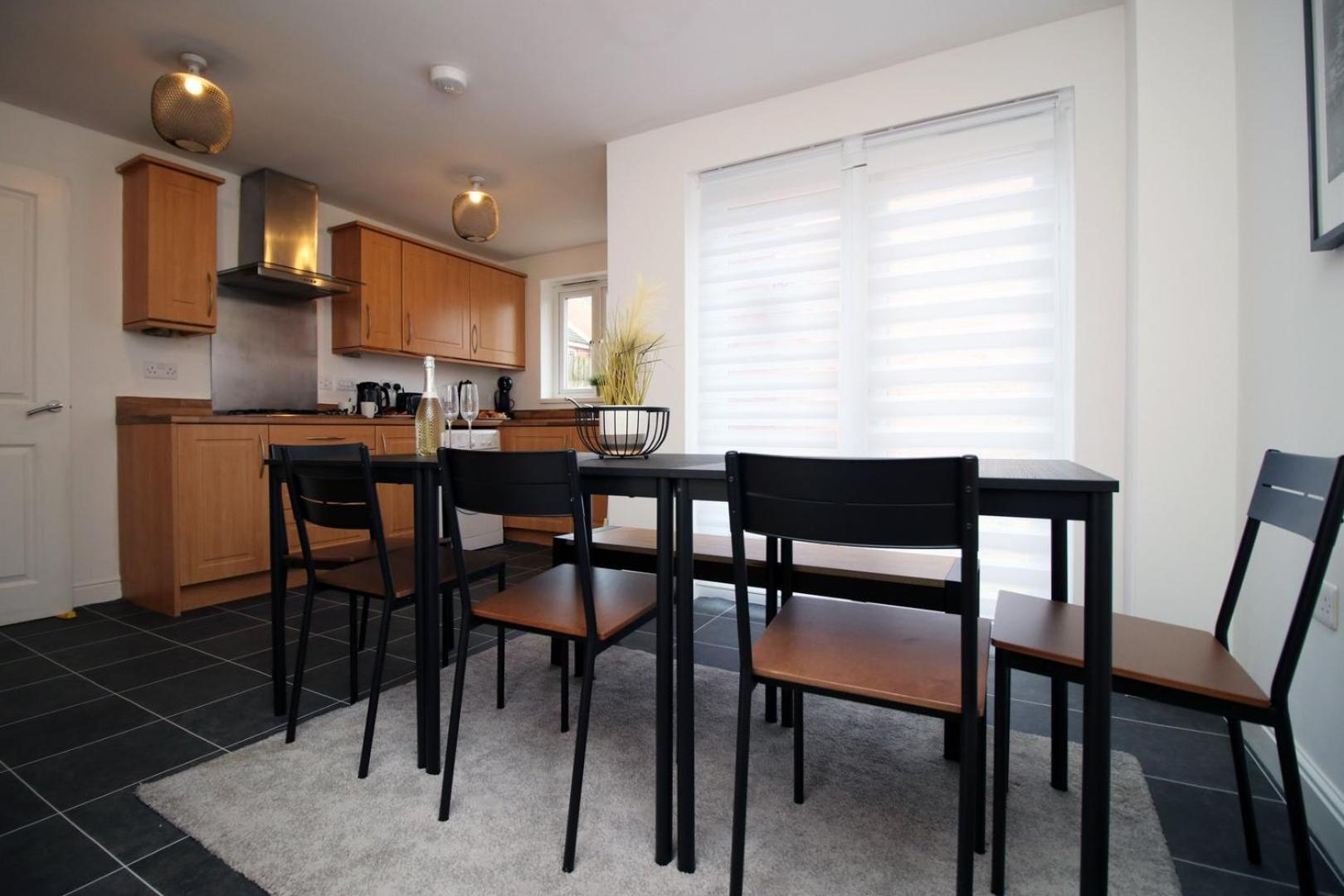 Spacious 5 Bedroom | With Fenced Backyard Newport  Exterior foto